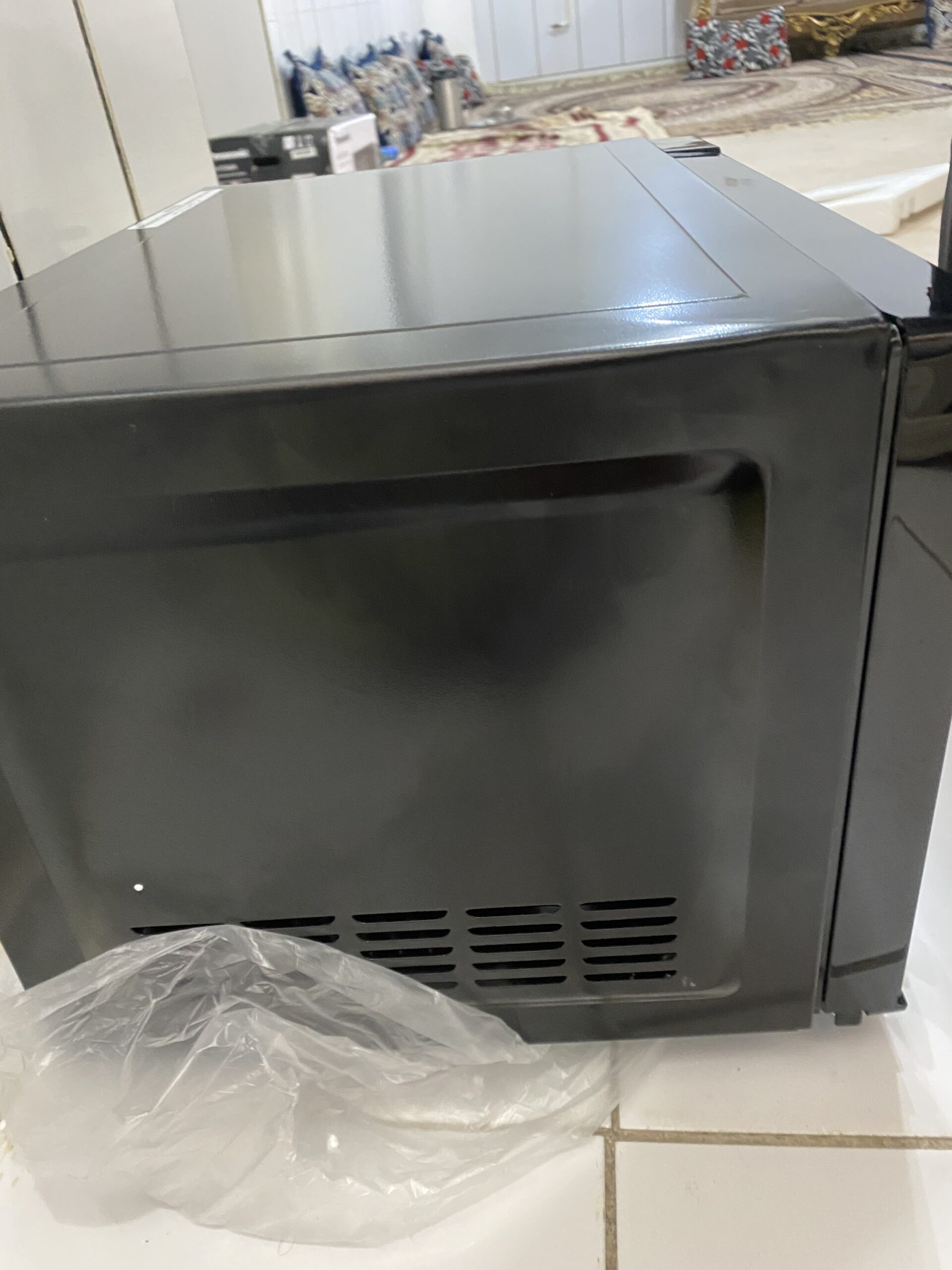 مایکروویو پاناسونیک مدل ST266B(مقداری تو رفتگی)